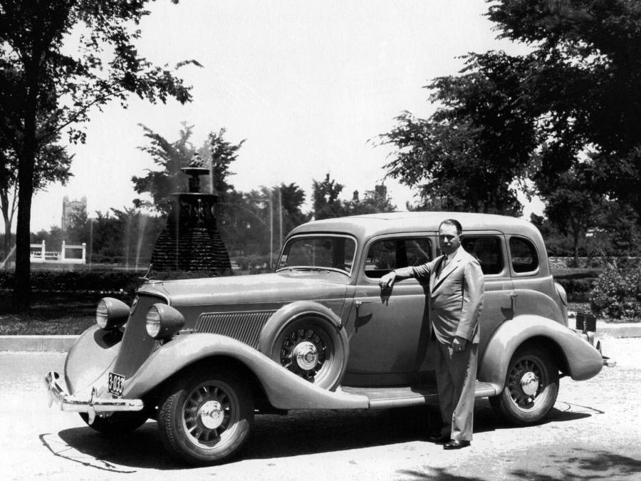  Studebaker Commander Sedan 1934 года  (фото 1 из 1)